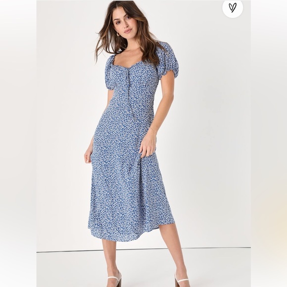 Lulus Dresses & Skirts - NWT Lulus Pleasant Perfect Dress ditsy floral midi dress size medium